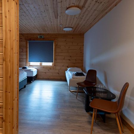 Gladheimar Guesthouse ブリョンドゥオース エクステリア 写真